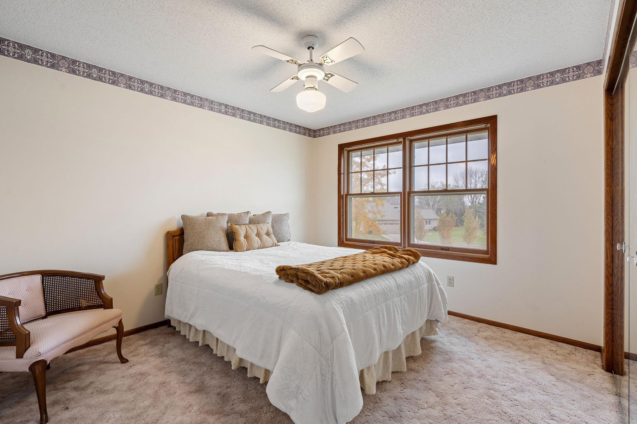 970 Olympic Hills Place NE