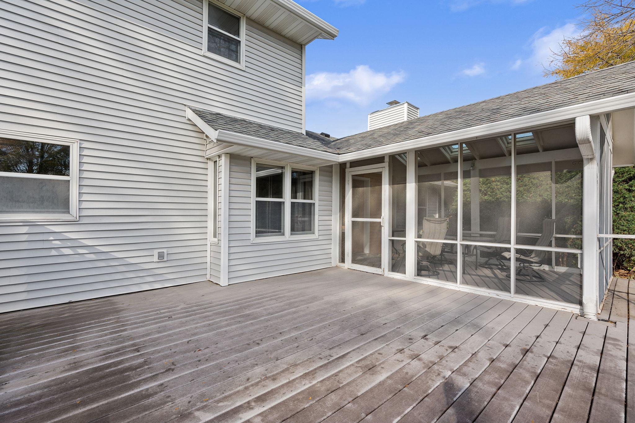 970 Olympic Hills Place NE