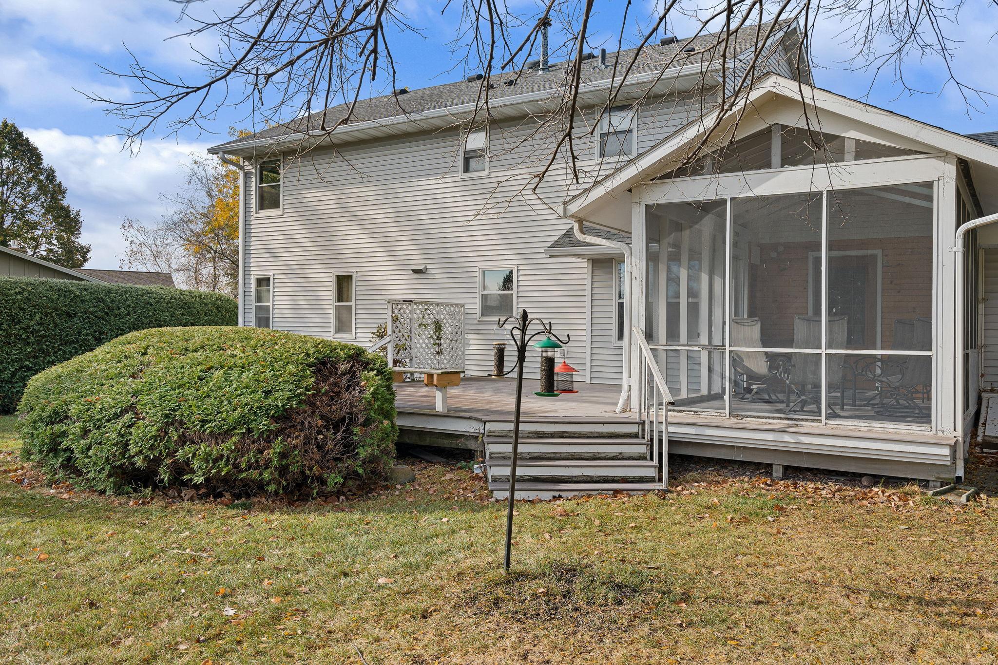 970 Olympic Hills Place NE