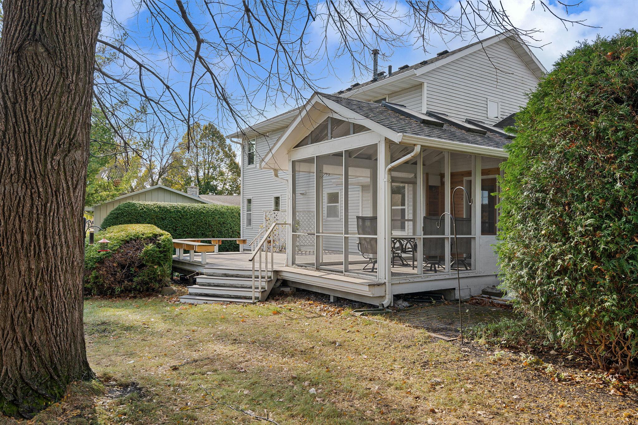 970 Olympic Hills Place NE