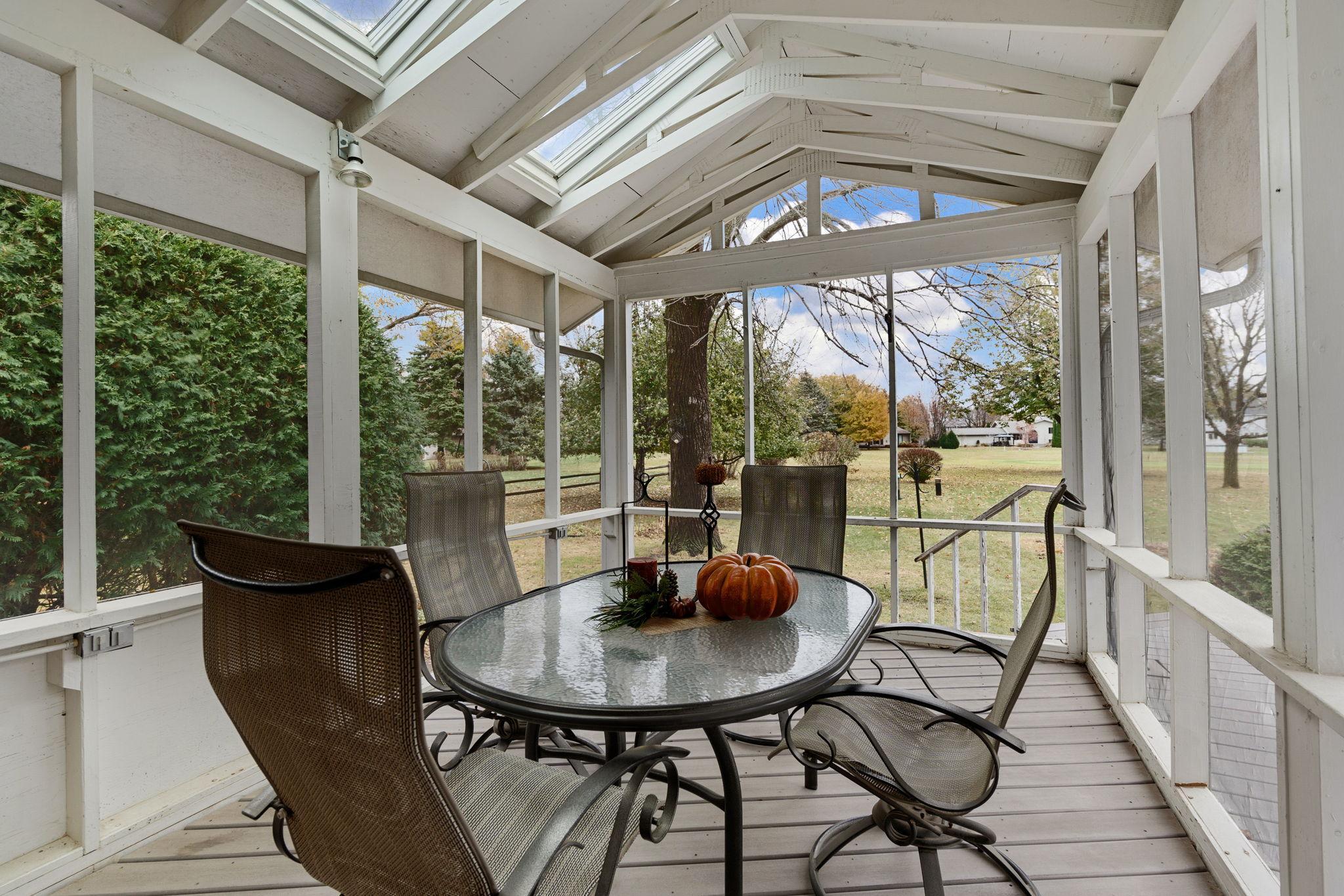 970 Olympic Hills Place NE