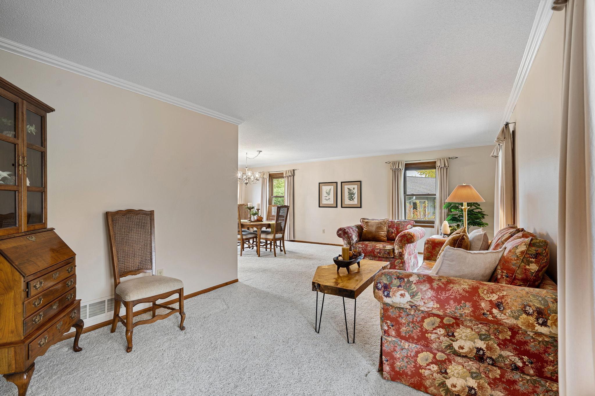 970 Olympic Hills Place NE