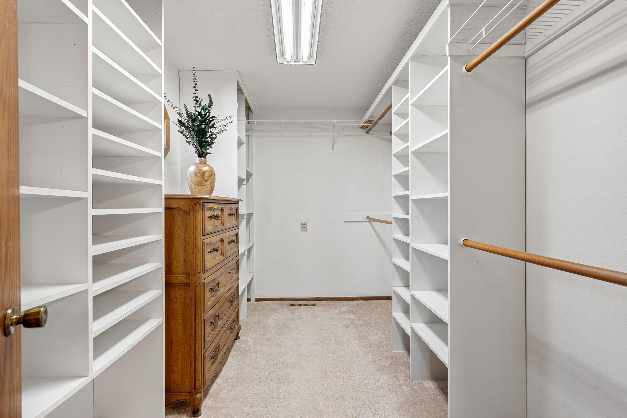 970 Olympic Hills Place NE