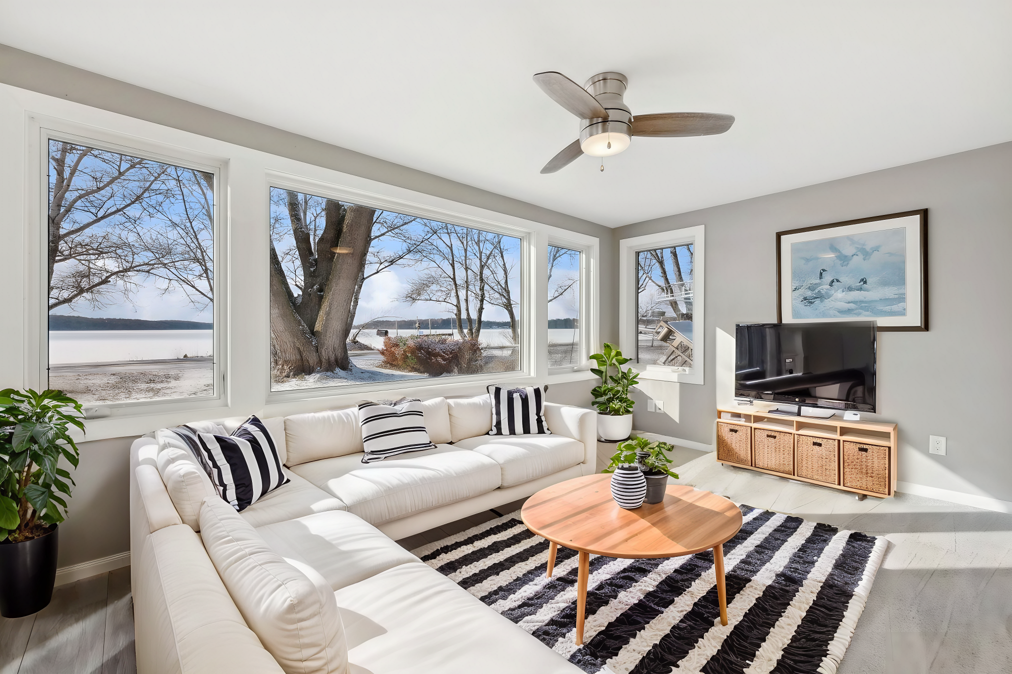 12699 Leroy Trail W