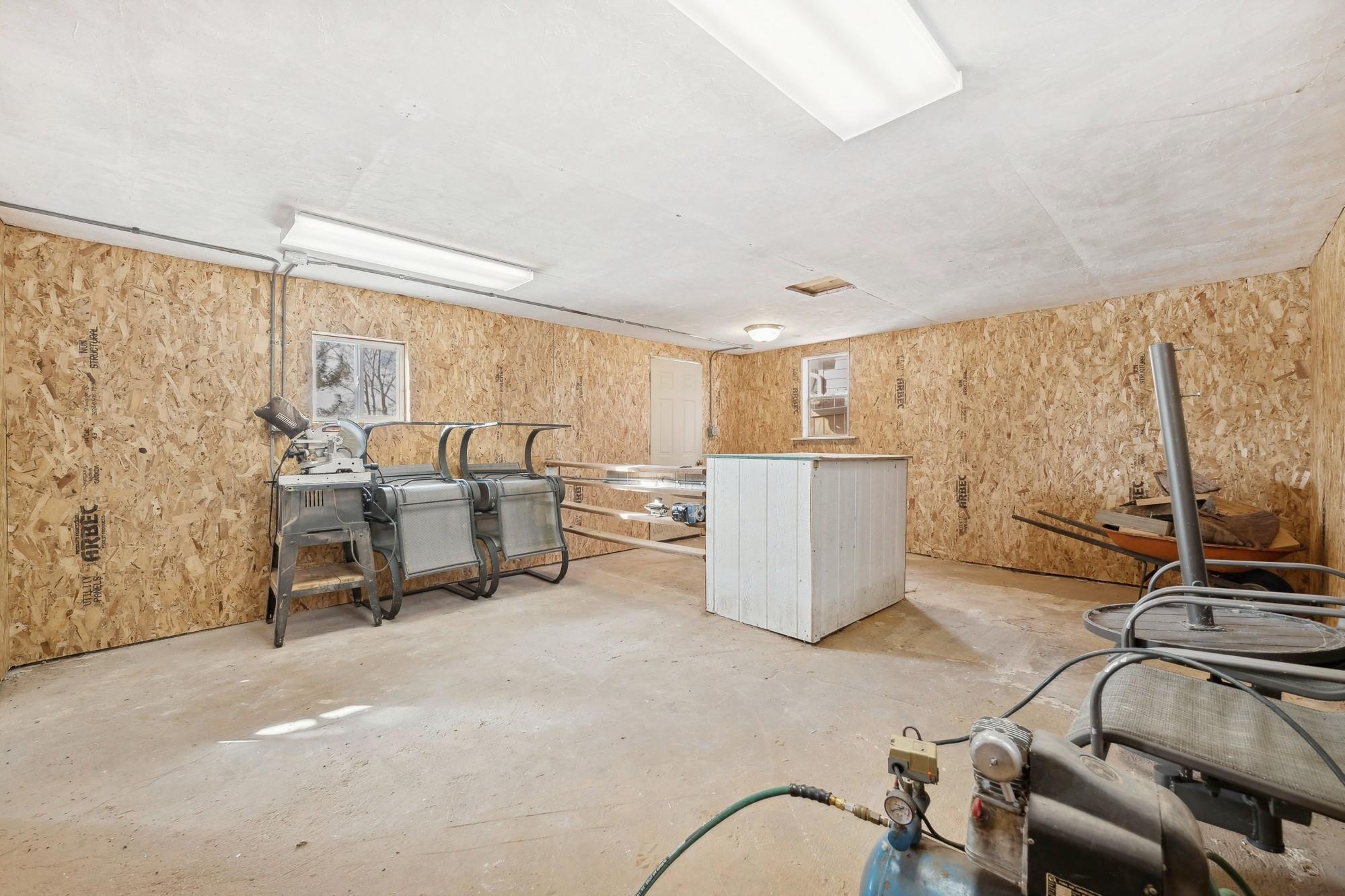 12699 Leroy Trail W