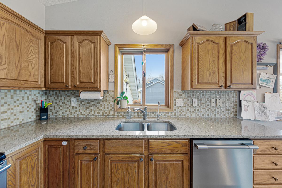 507 Oakridge Place