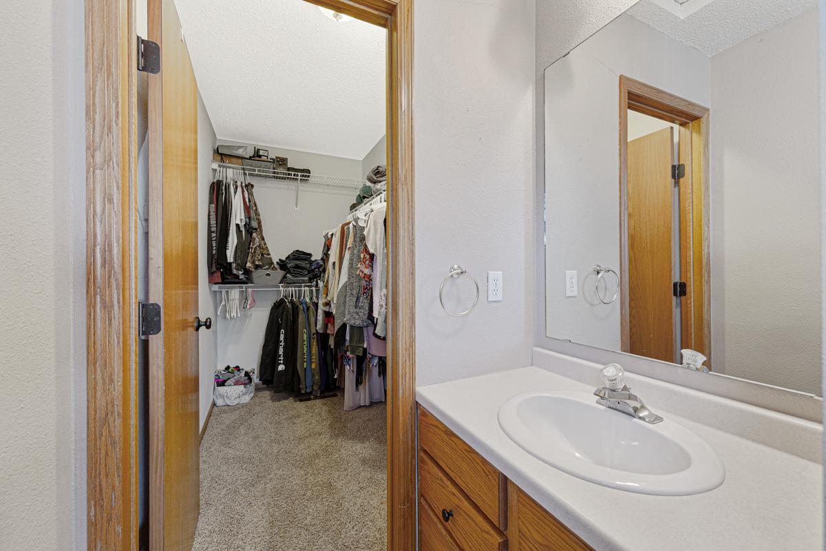 507 Oakridge Place