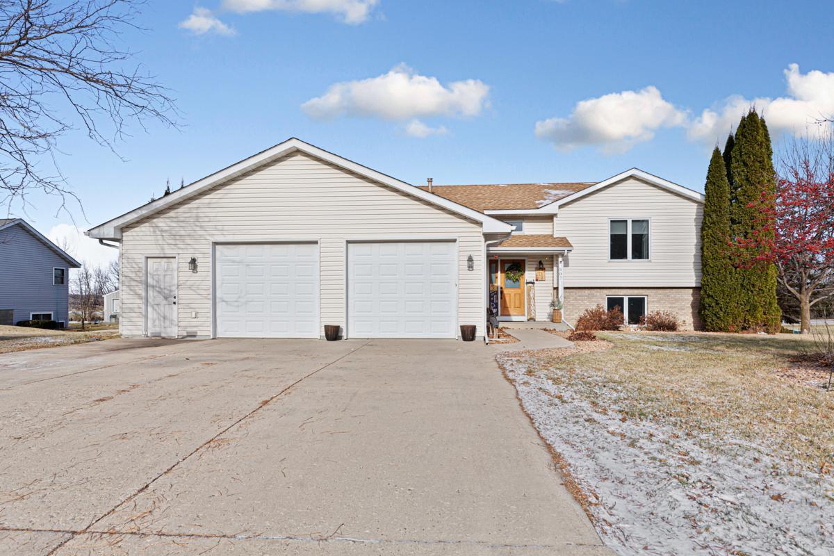 507 Oakridge Place