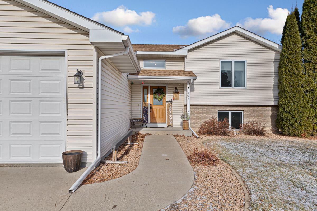 507 Oakridge Place