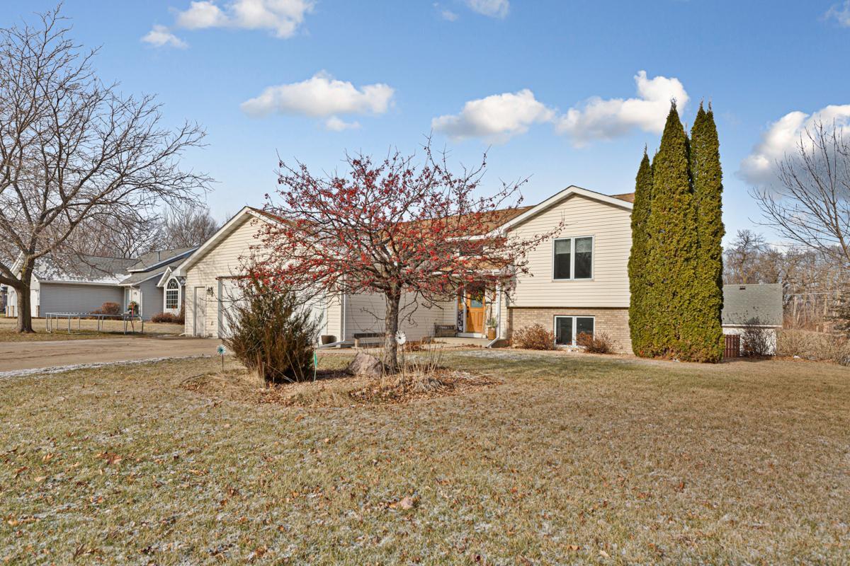 507 Oakridge Place