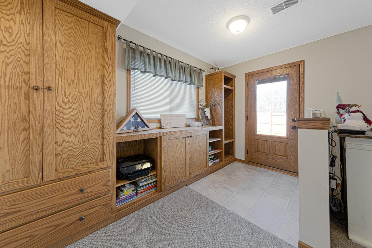 507 Oakridge Place