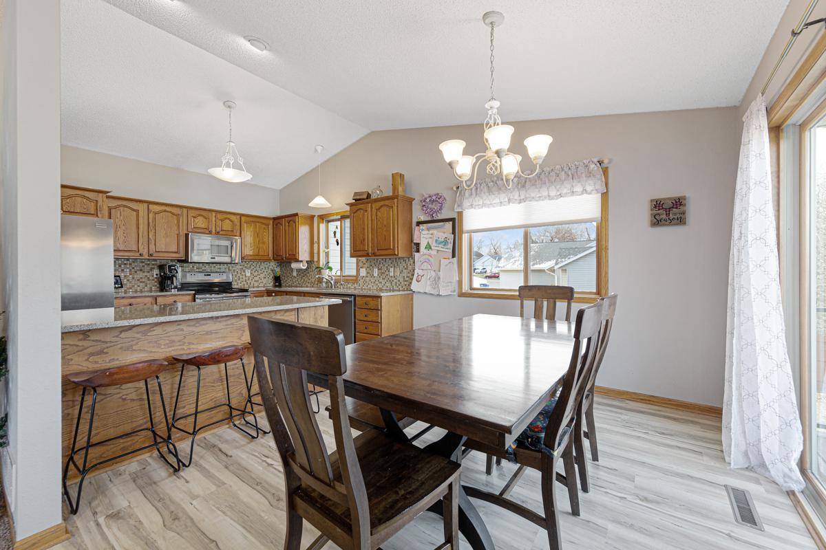 507 Oakridge Place