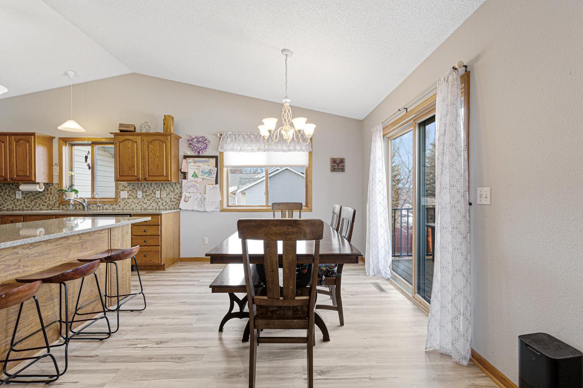 507 Oakridge Place
