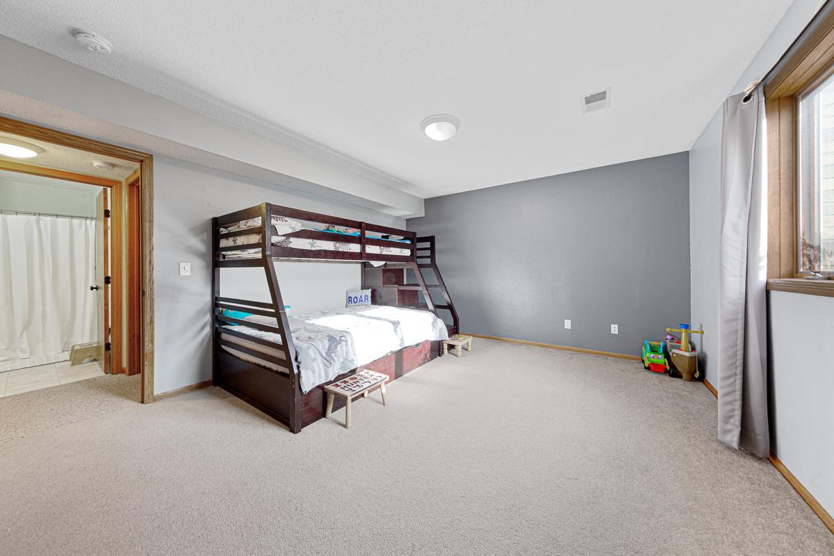 507 Oakridge Place