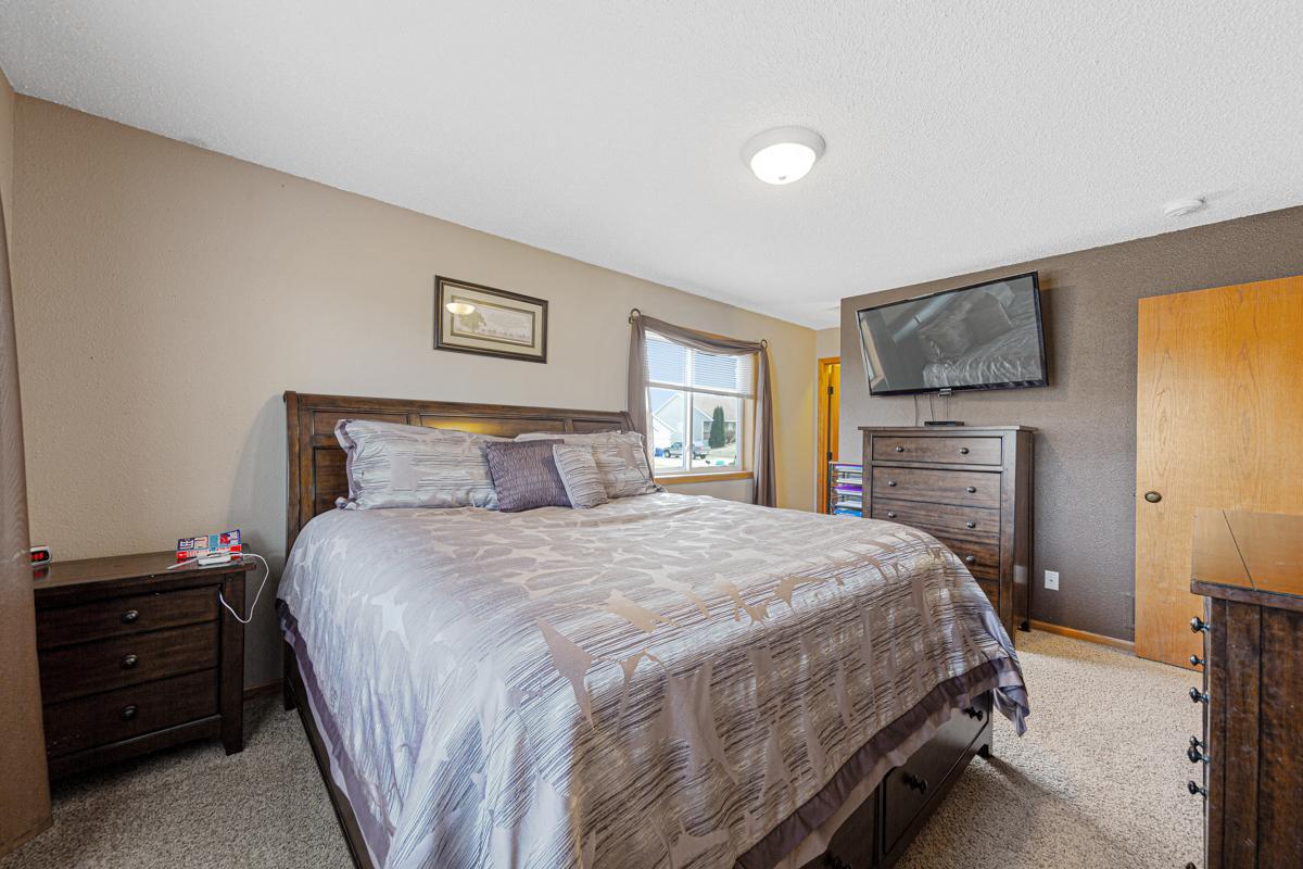 507 Oakridge Place