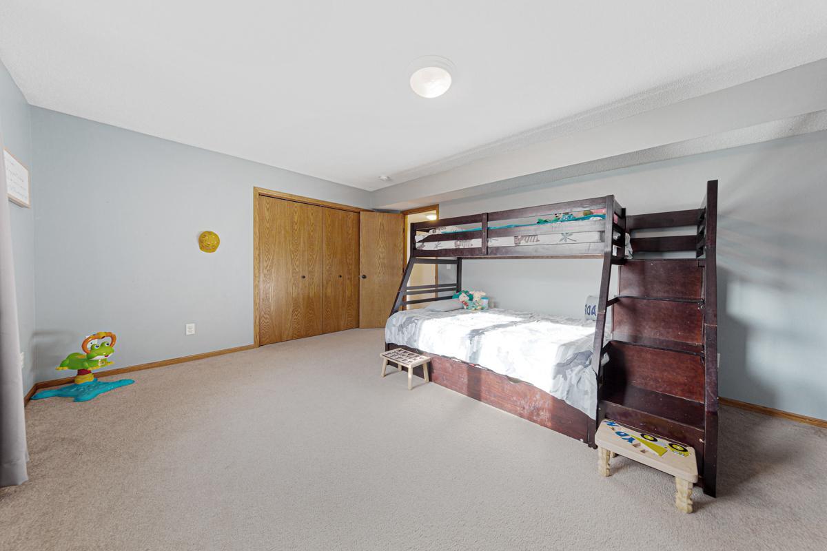 507 Oakridge Place