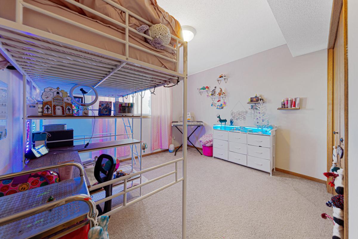 507 Oakridge Place