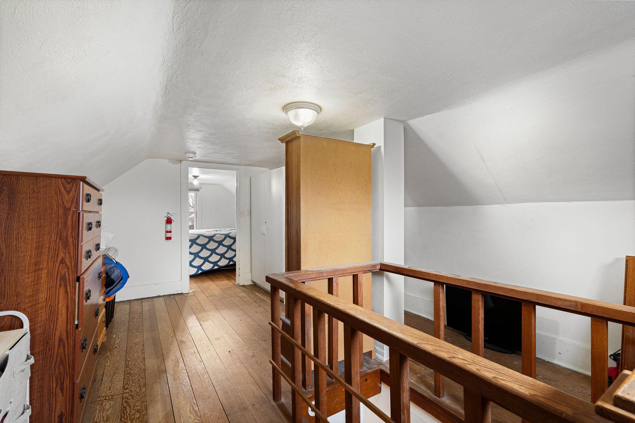 422 8th Street SE