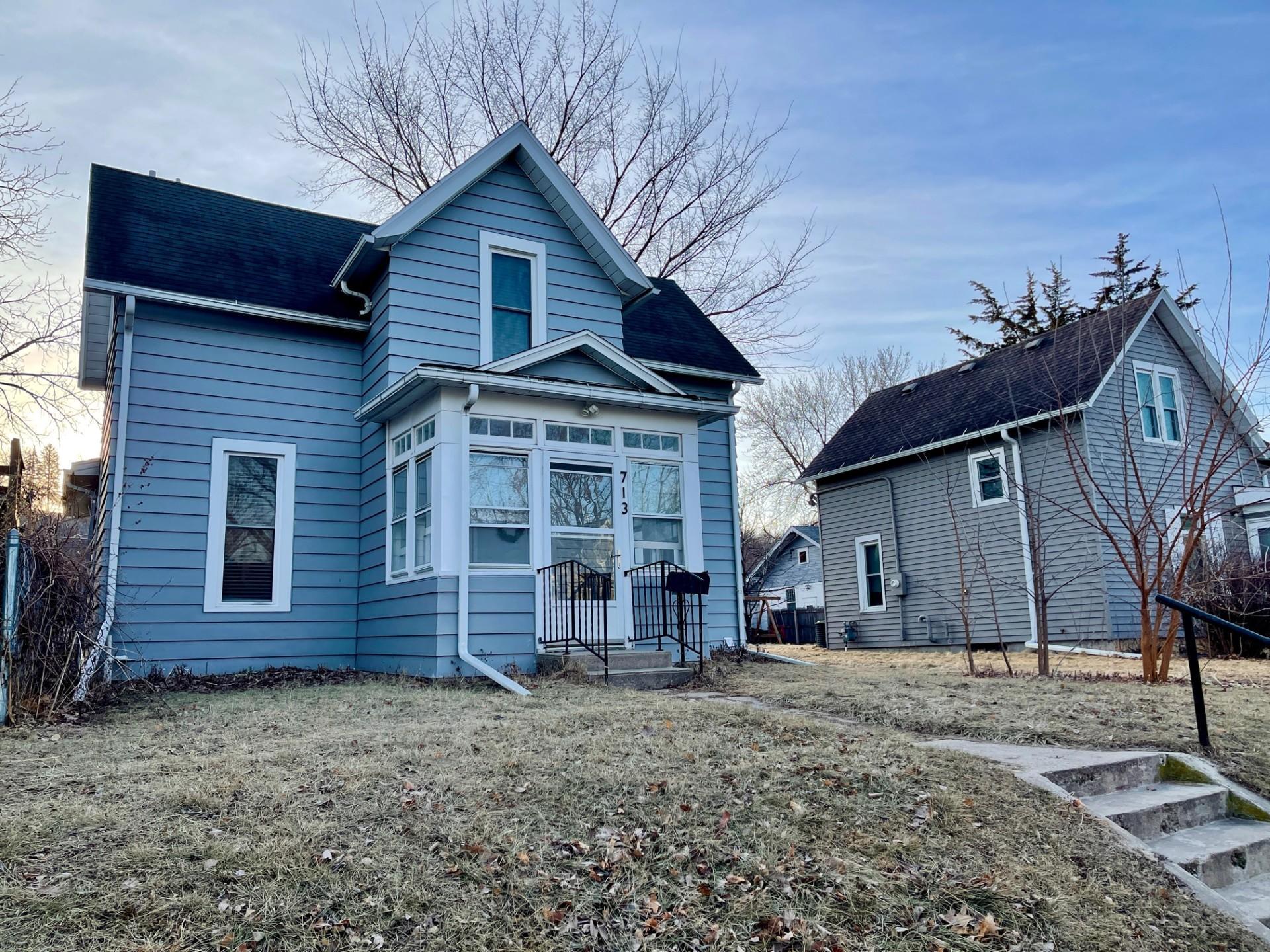 713 N 5th Street