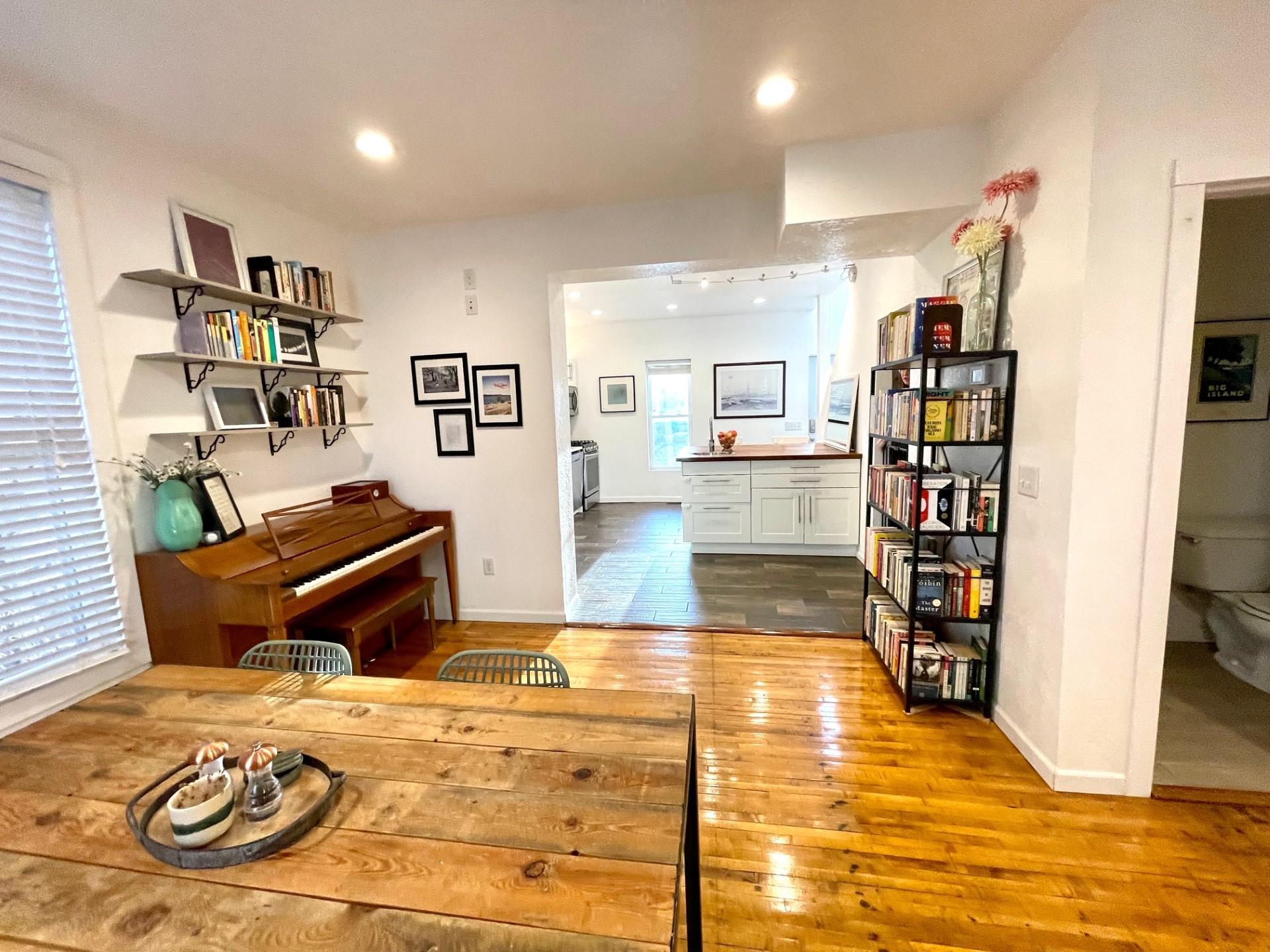 713 N 5th Street