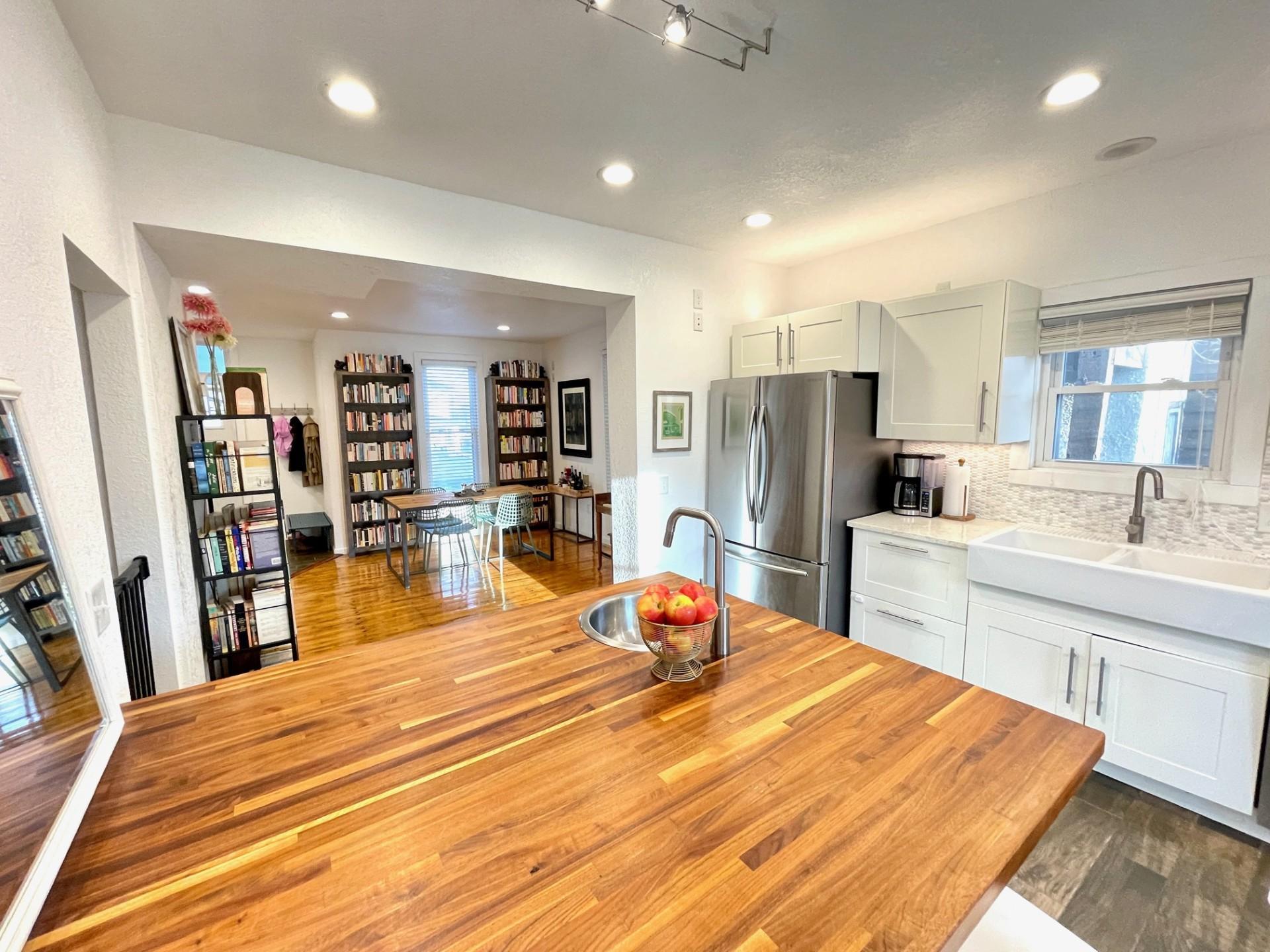 713 N 5th Street