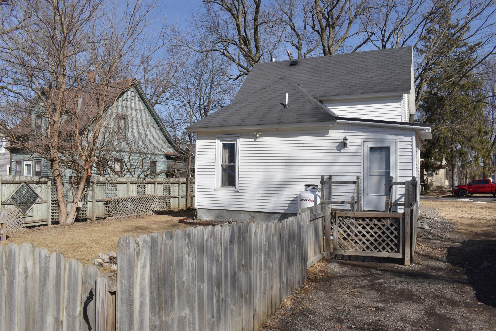 416 Chestnut Avenue