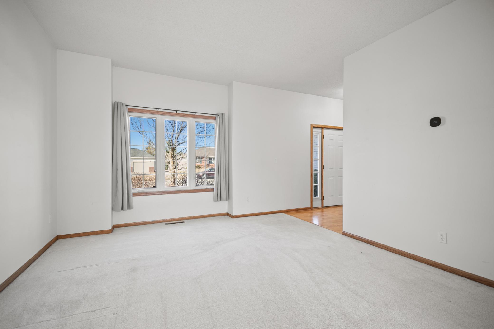 701 Greenhaven Lane NE