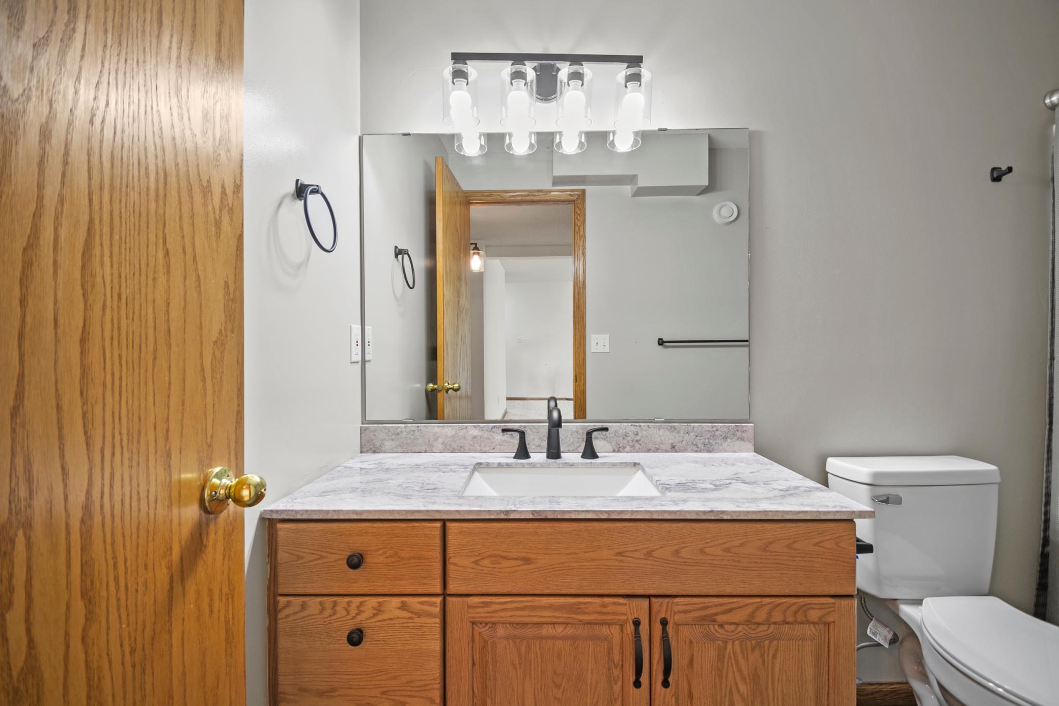 701 Greenhaven Lane NE