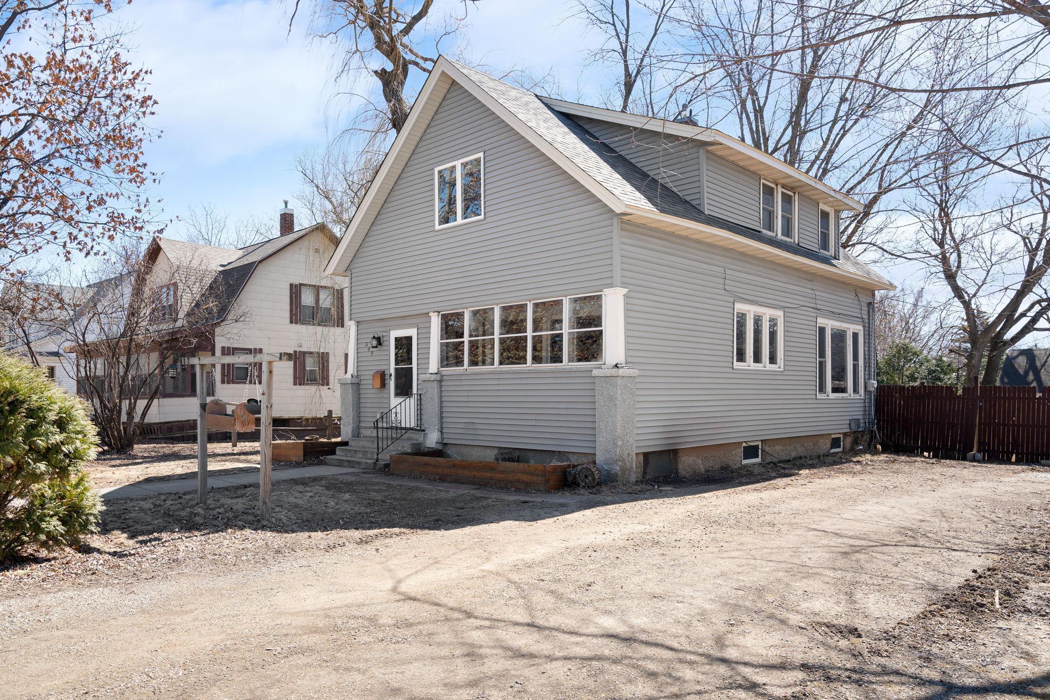 549 W Bridge Street