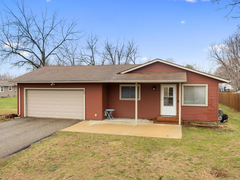 205 2nd Street SW