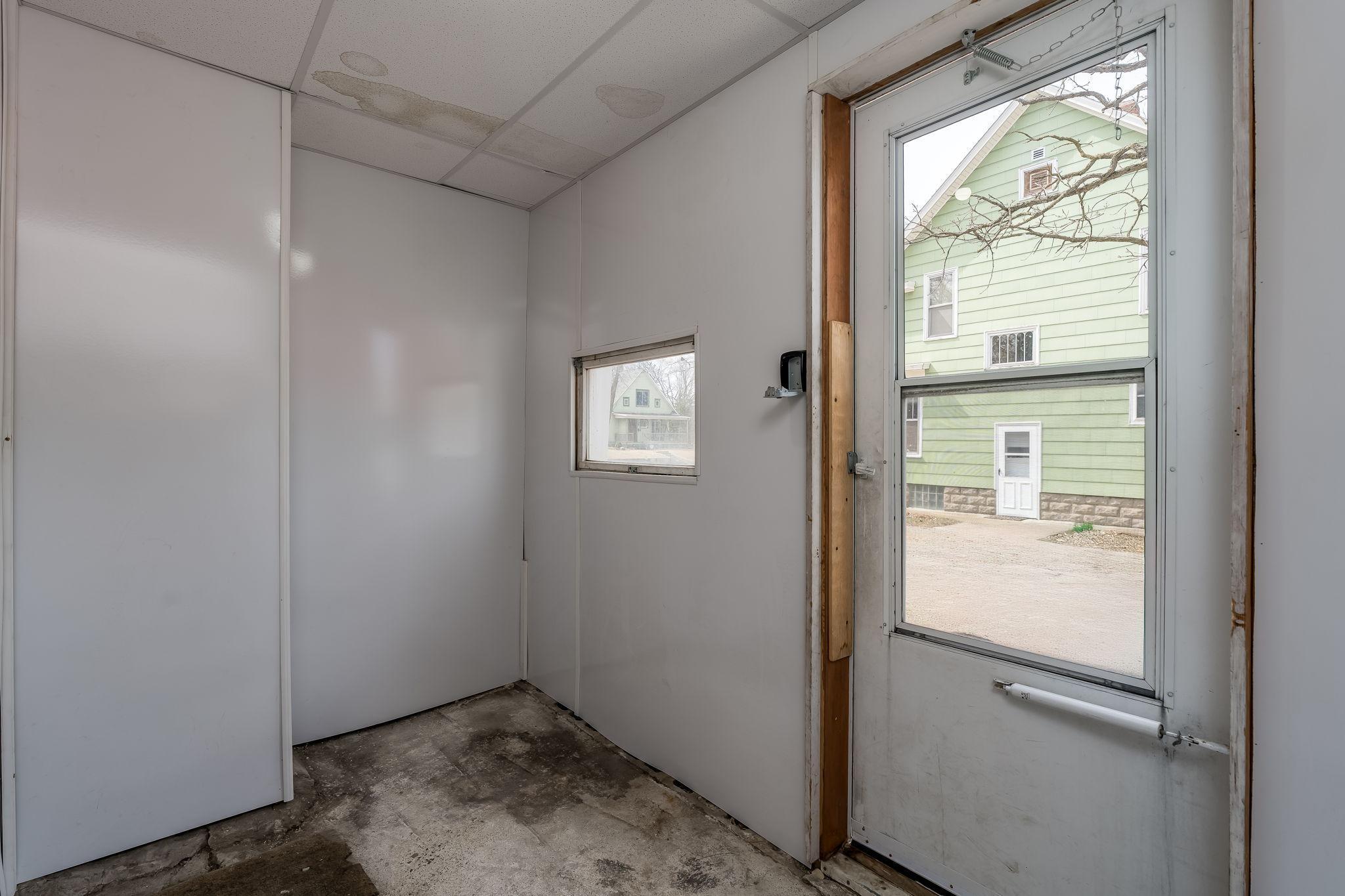 140 E University Street