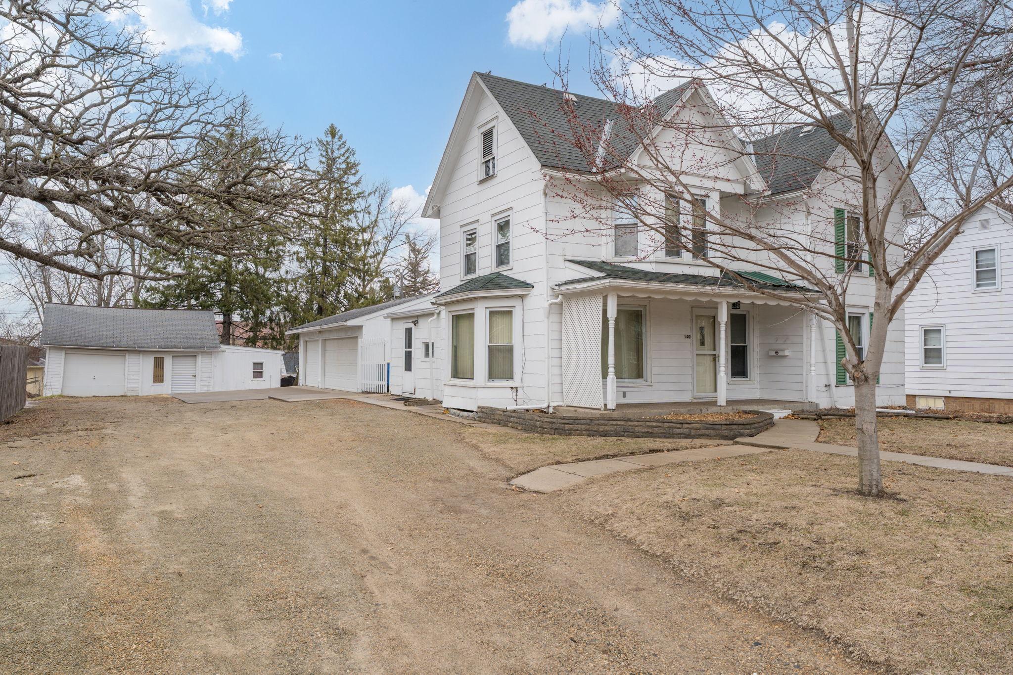 140 E University Street