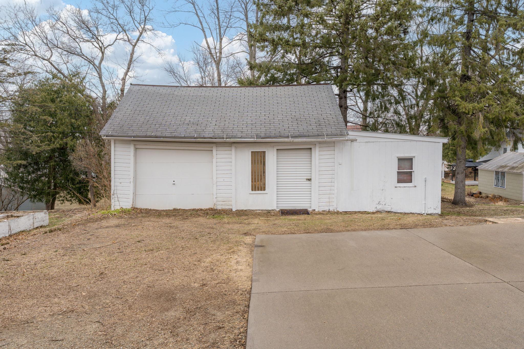 140 E University Street