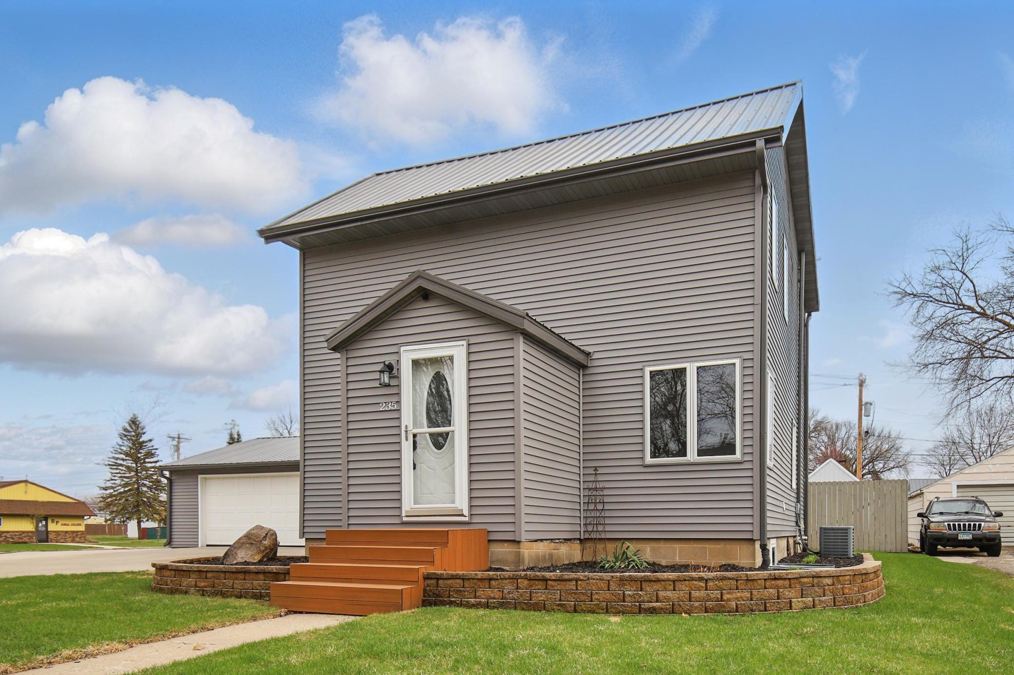 235 3rd Street NE