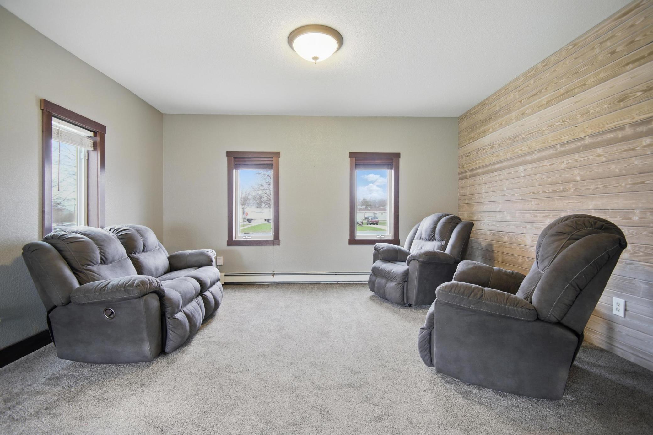 235 3rd Street NE