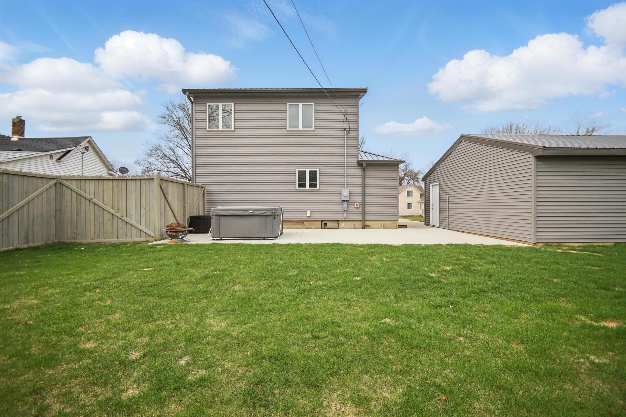 235 3rd Street NE
