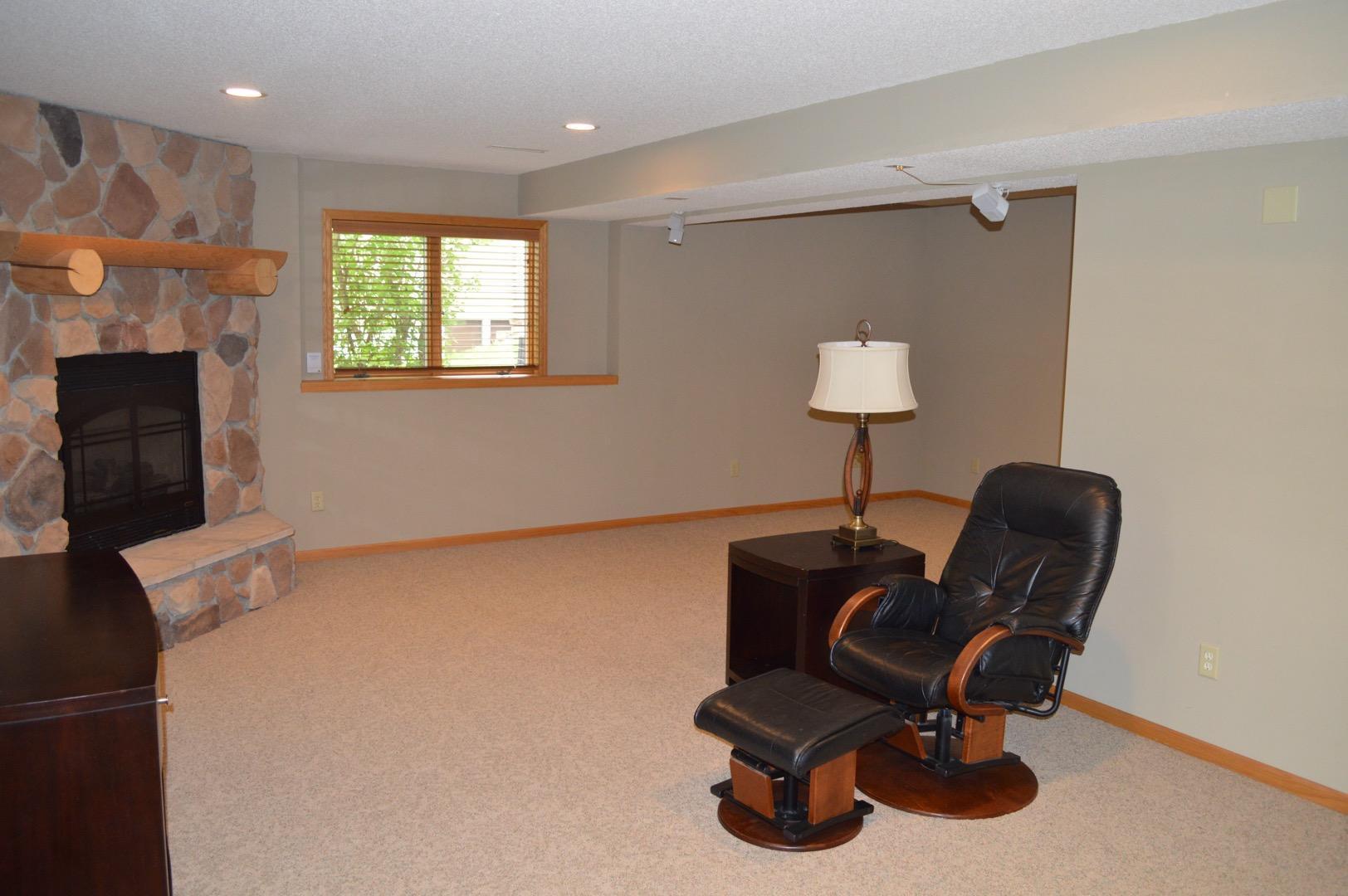 4415 Manorwoods Place NW