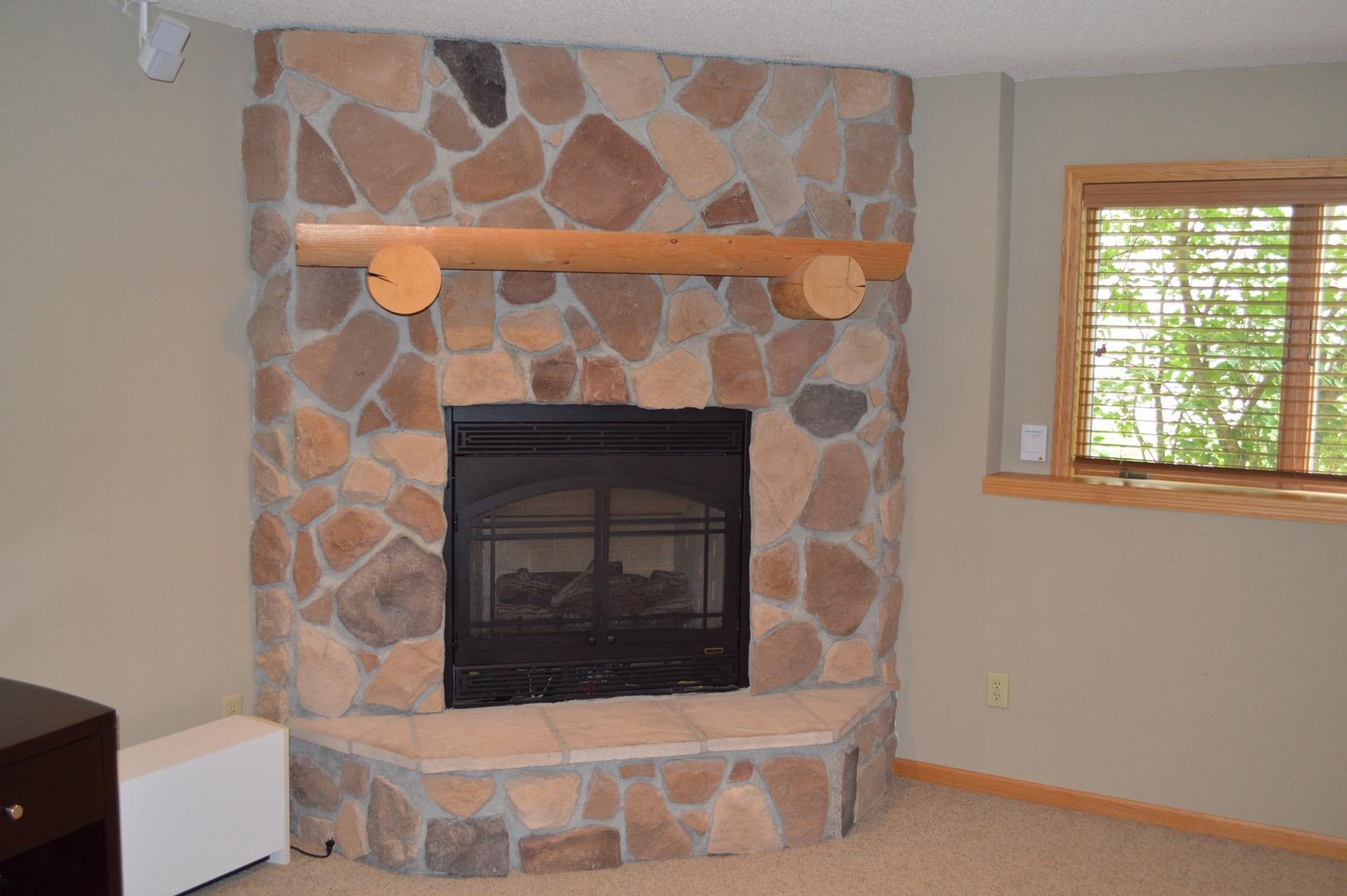 4415 Manorwoods Place NW