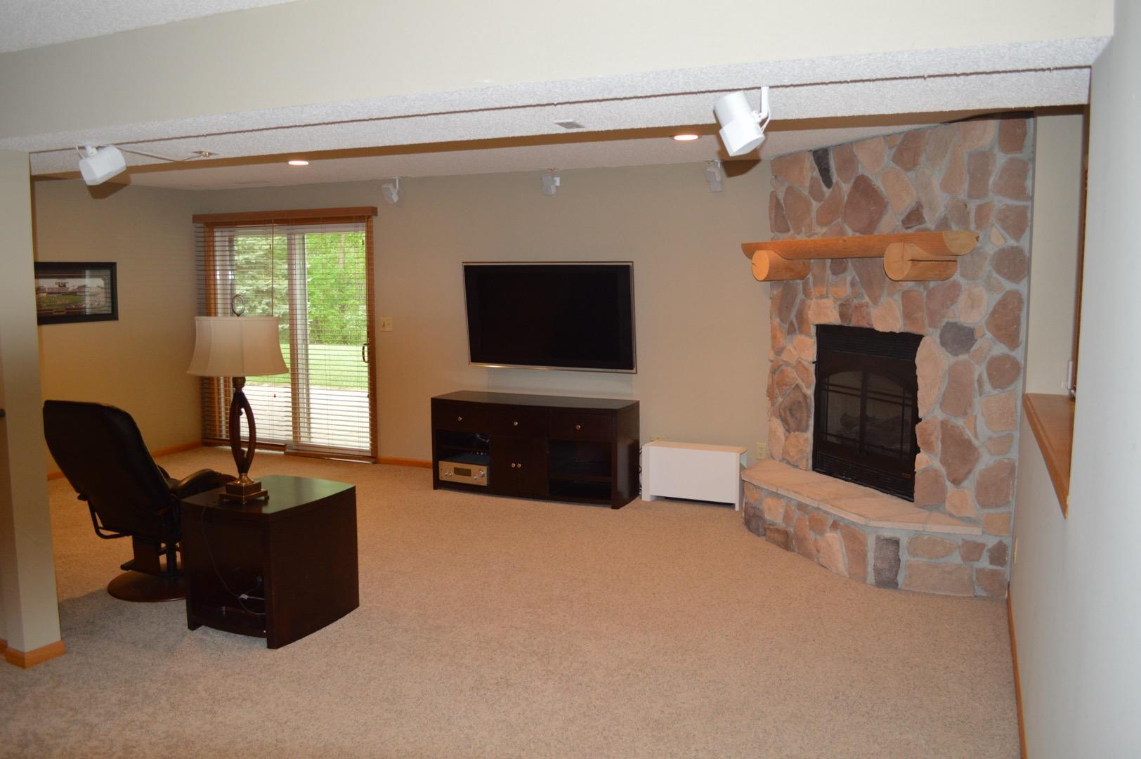 4415 Manorwoods Place NW