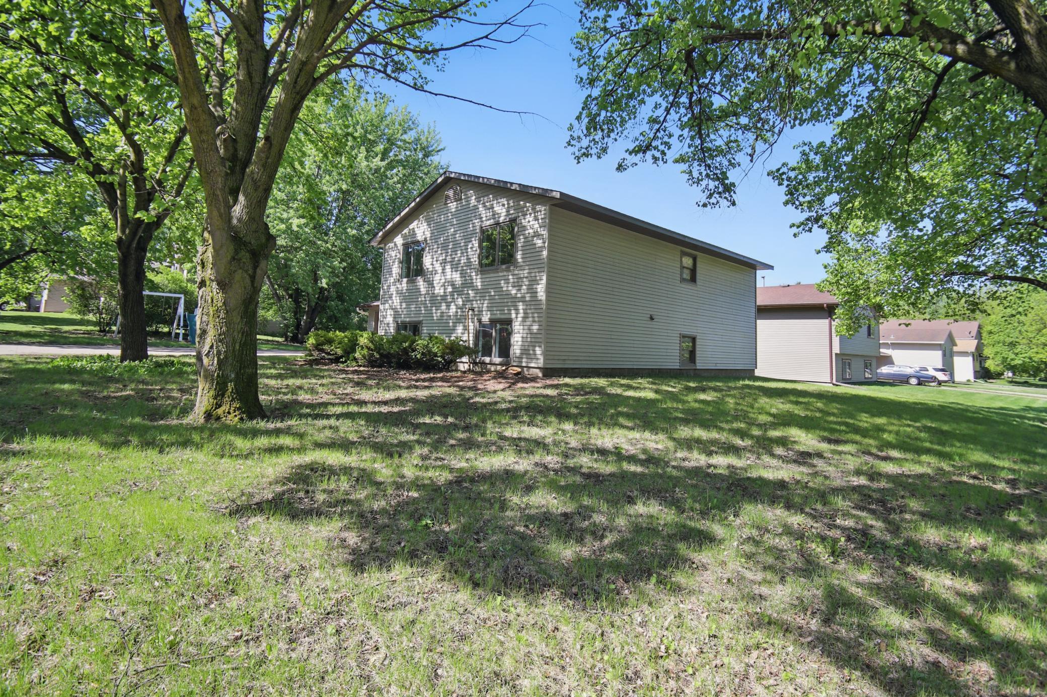 1900 Greenwood Drive
