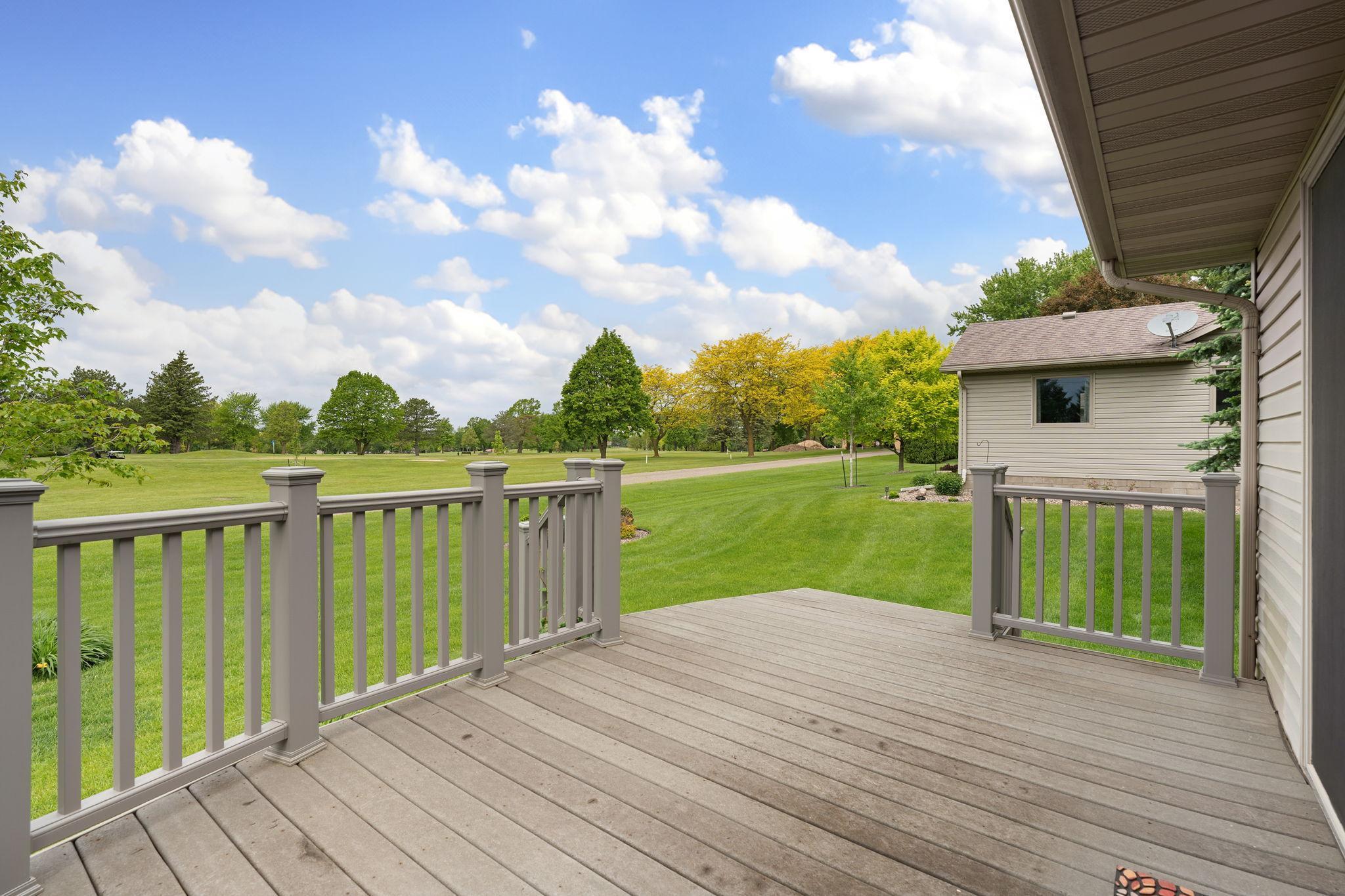 410 Hazeltine Place NE