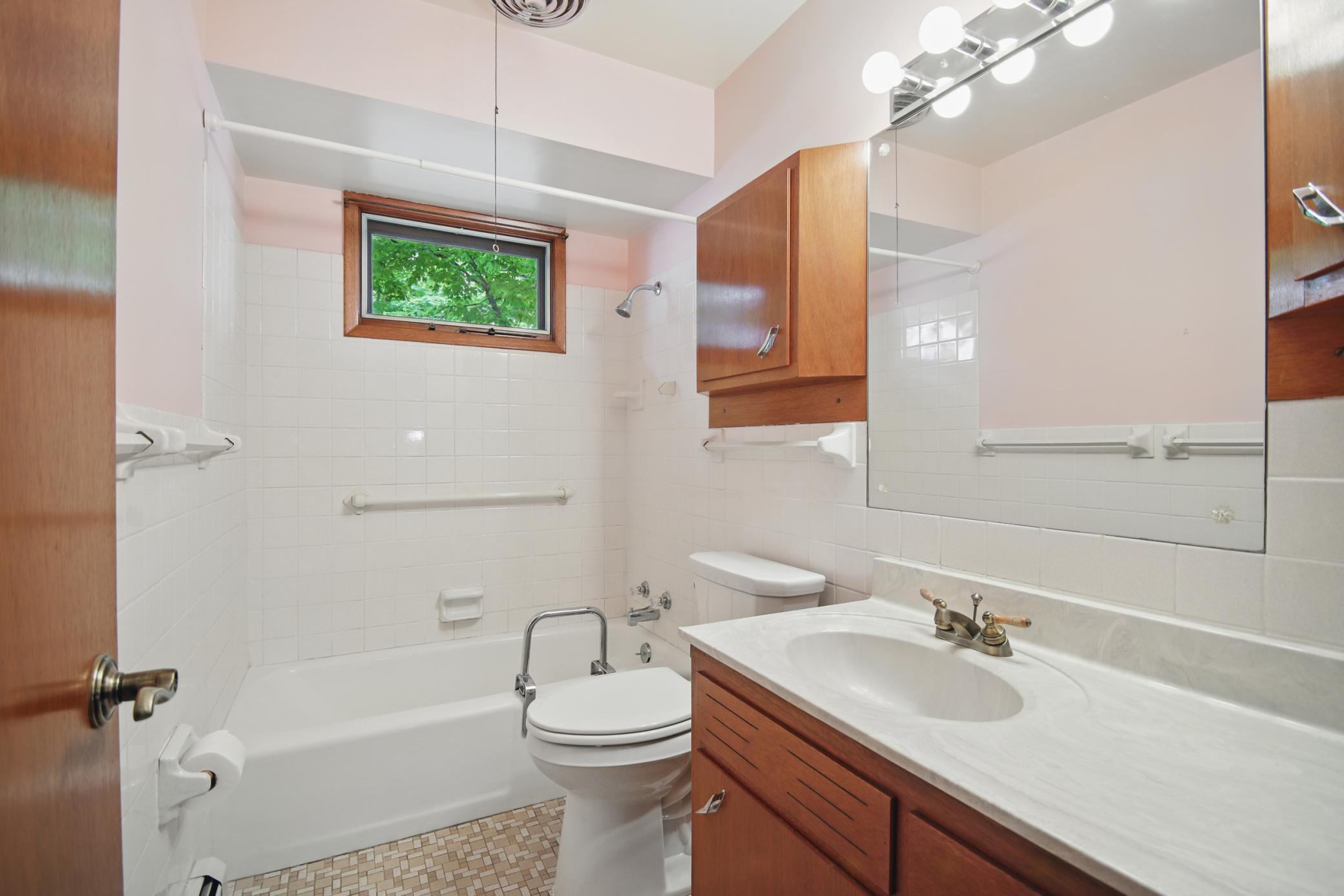 130 17th Street NE