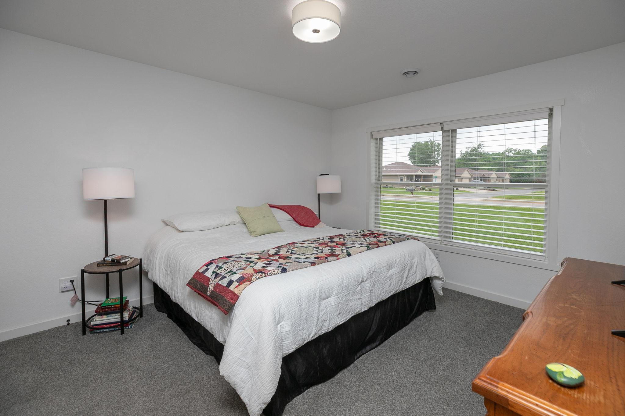 2882 Meadowview Lane NE