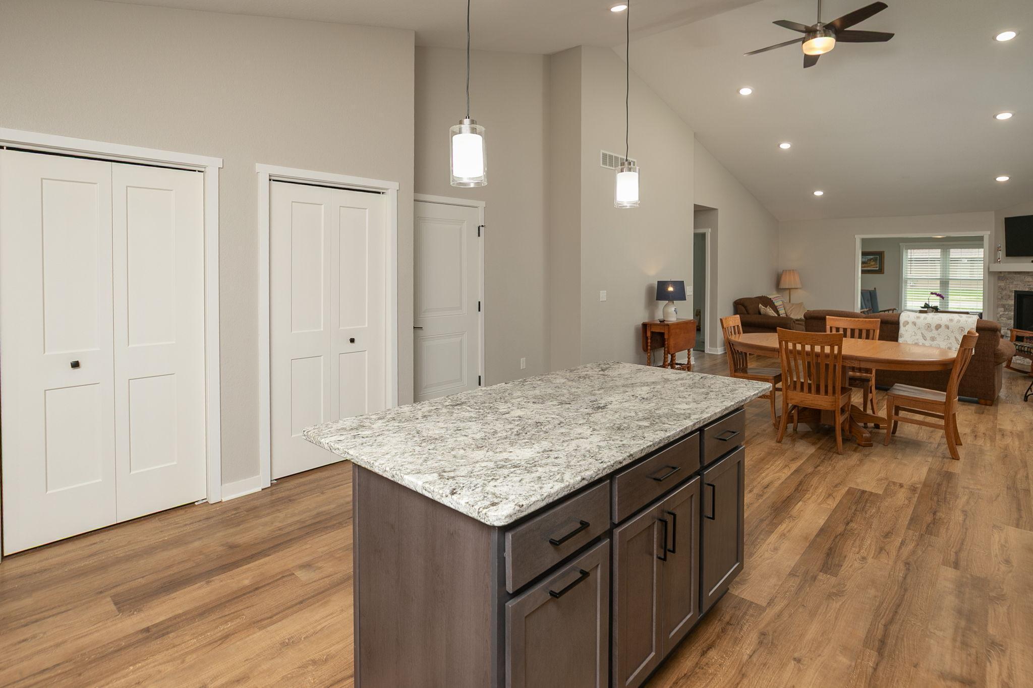 2882 Meadowview Lane NE