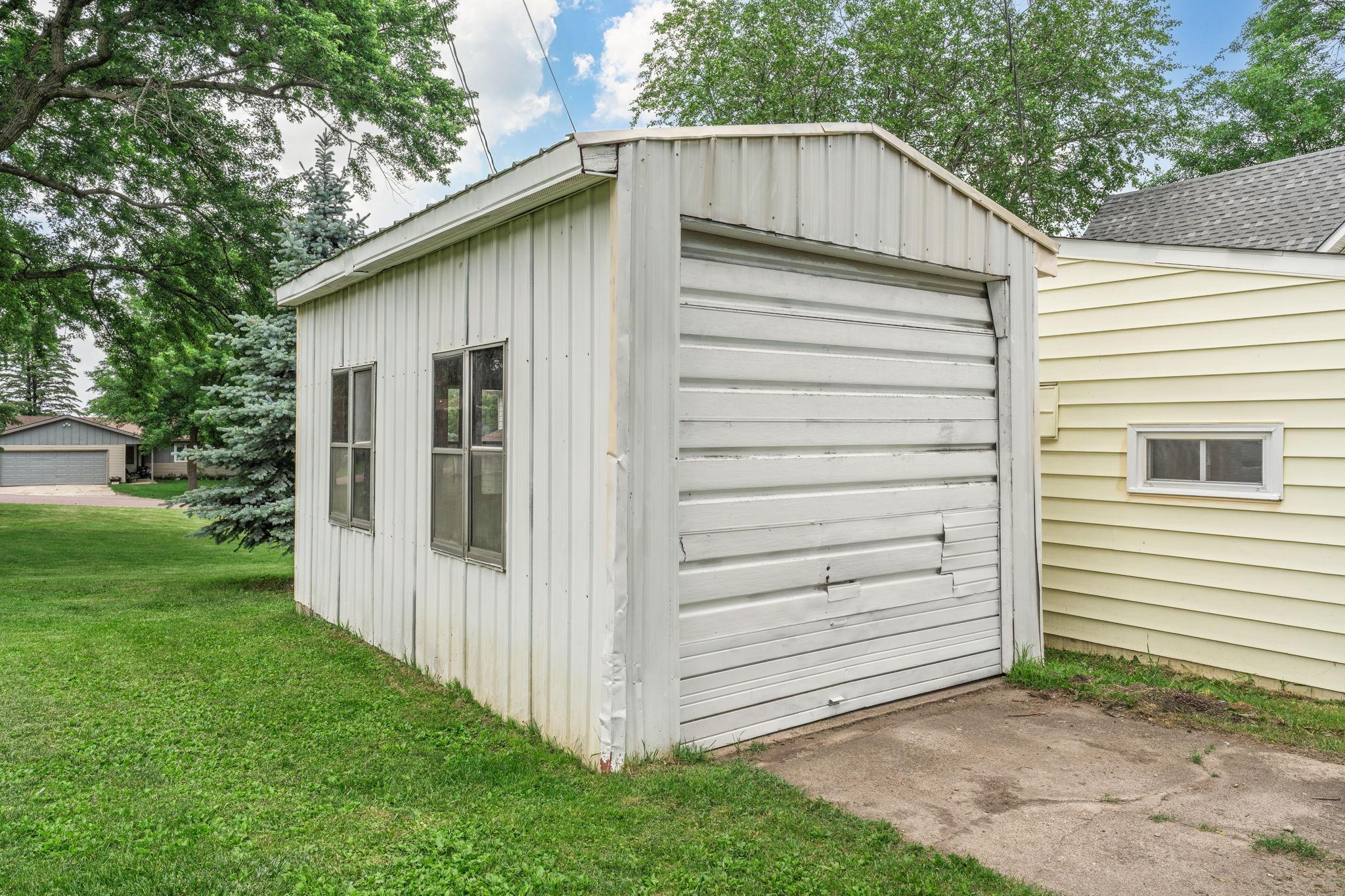 304 3rd Street N