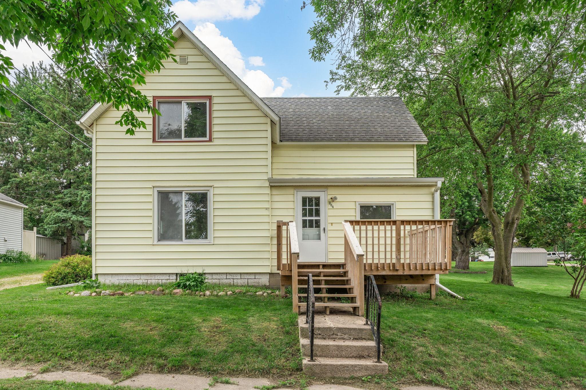304 3rd Street N