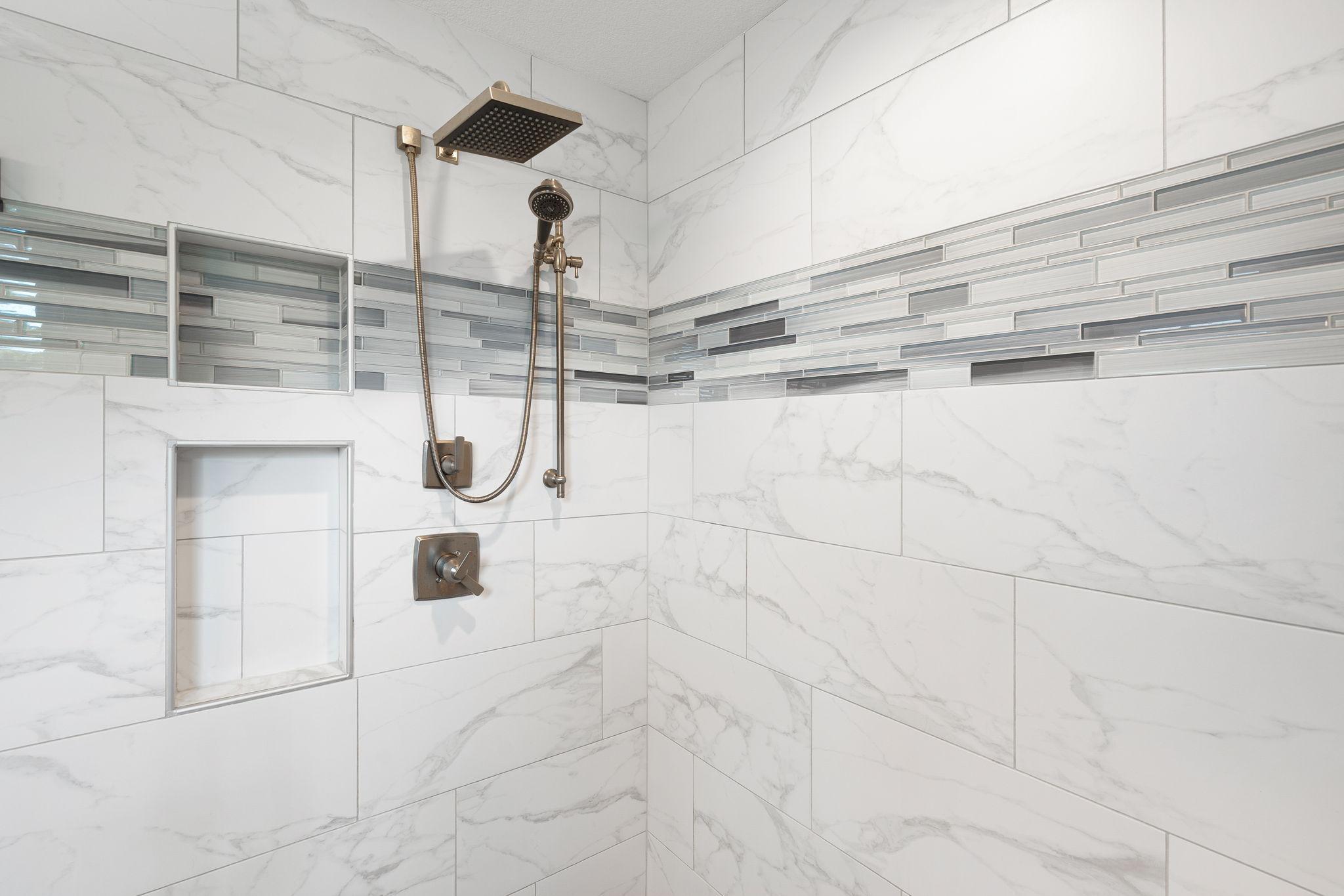 1425 Water Tower Place