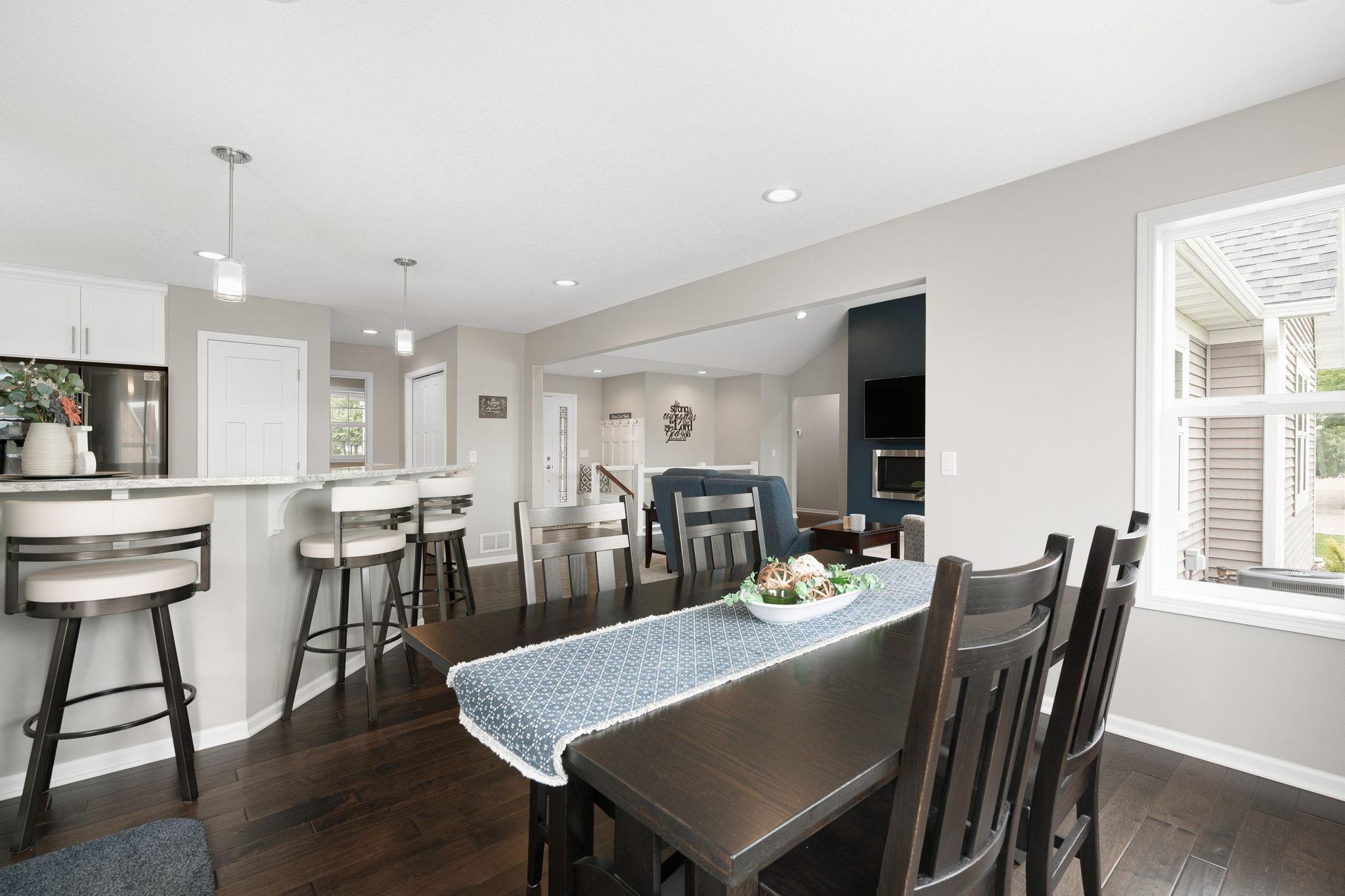 1425 Water Tower Place