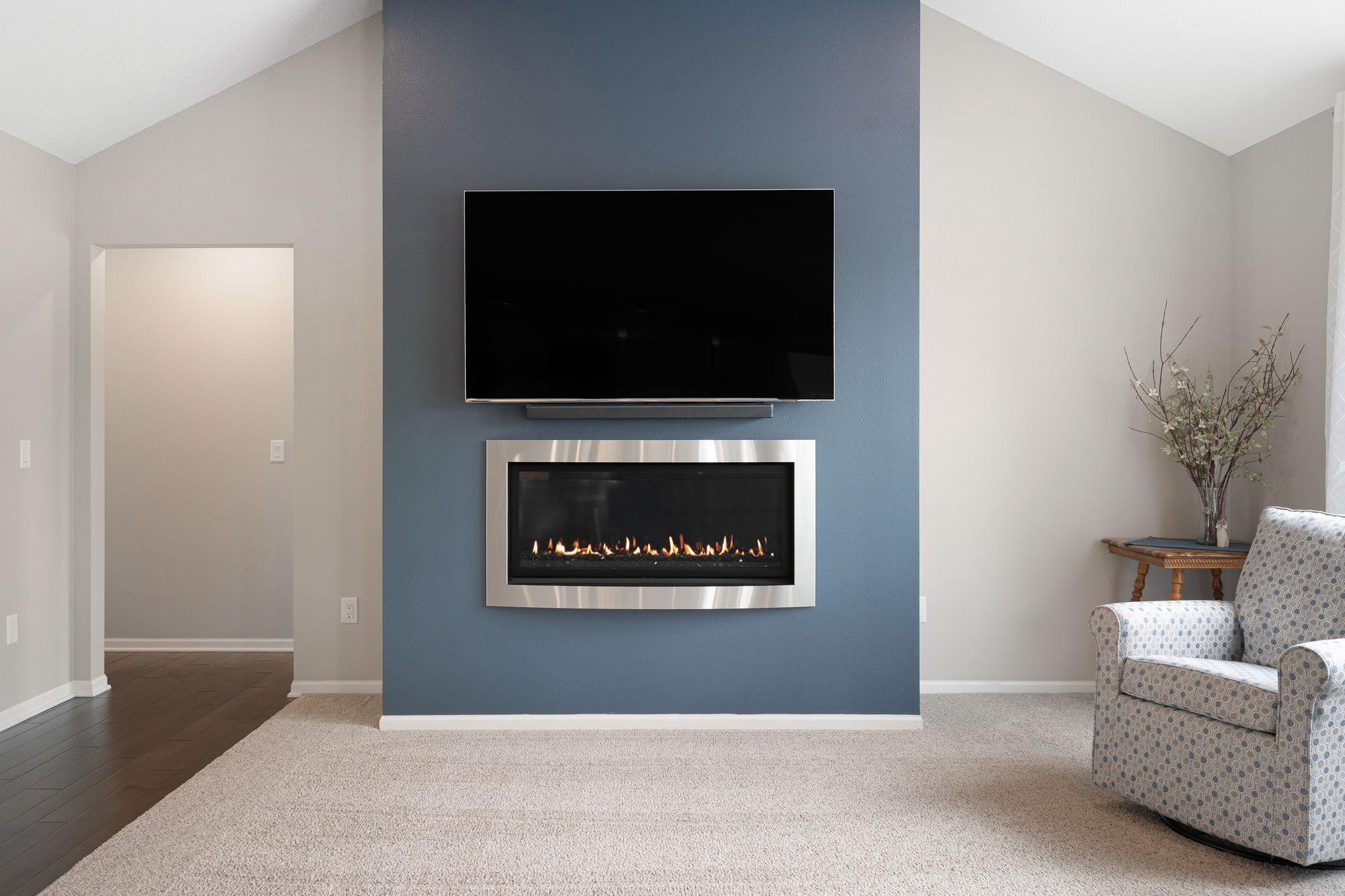 1425 Water Tower Place