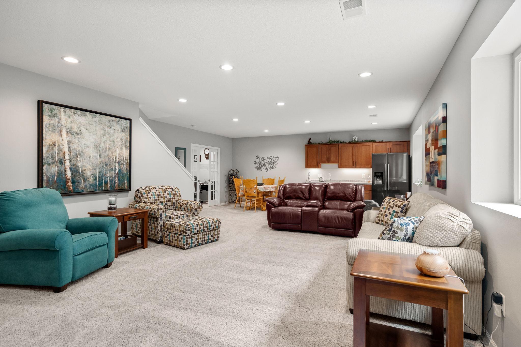 1425 Water Tower Place